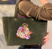 Женский шоппер из замши с 3D-вышивкой "Алиса"