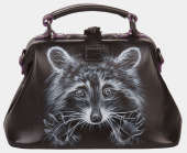 Женский саквояж с росписью акрилом "Енот"