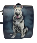 Кожаный черный рюкзак с портретом овчарки ручной работы на заказ