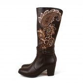 Женские зимние сапоги с вышивкой "Огурцы"