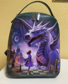 Стильный кожаный рюкзак с рисунком ручной работы "Алиса и дракон"