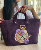 Женский замшевый шоппер ручной работы с вышивкой на заказ «Алиса»