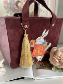 Замшевый шоппер с 3-D вышивкой "Белый Кролик"