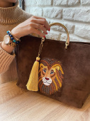 Замшевая сумка-шоппер с объемной вышивкой "Лев"