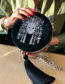 Замшевый вечерний клатч-минодьер с вышивкой "Маска"