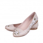 Кожаные туфли-балетки "Белые цветы"