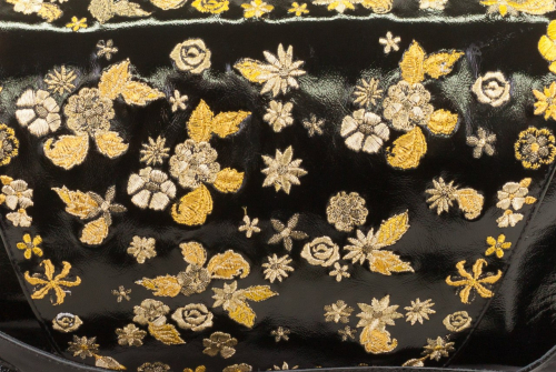 Лакированная женская сумка с вышивкой "Цветы" фото фото 4