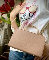 Клатч бокс ручной работы на фермуаре из натуральной кожи | Сумка клатч женская в цвете пудра с золотой цепочкой - купить в Москве и Санкт-Петербурге