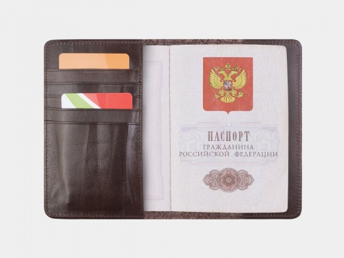 Коричневая обложка для паспорта "Послание" фото фото 3