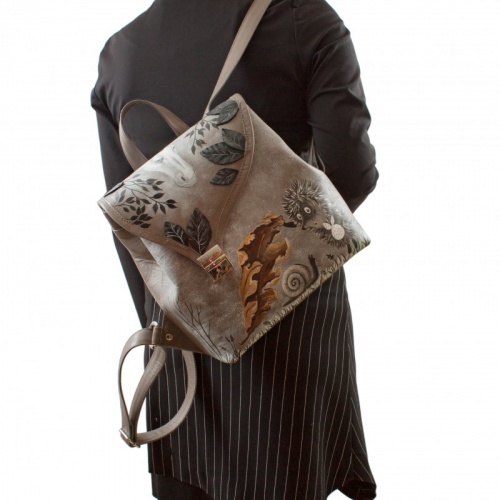 Рюкзак из натуральной кожи с росписью "Ёжик с улиткой" фото фото 4