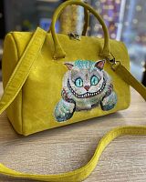 Замшевая сумка с вышивкой "Чеширский кот" фото