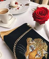 Замшевый черный клатч ручной работы с вышивкой Леопарда на заказ | Вечерняя сумка - купить в Москве и СПб
