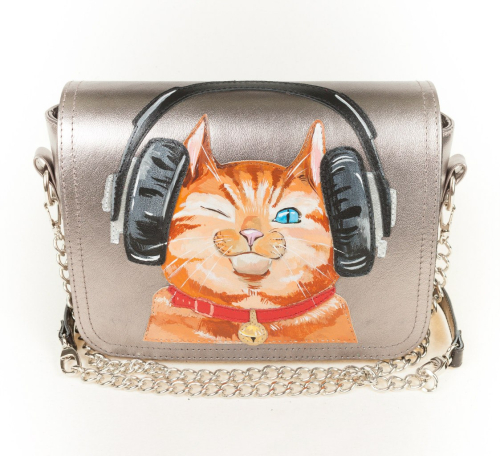 Кожаная аппликация на сумке "Кот в наушниках" фото фото 3