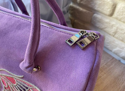 Женская сумка из замши с вышивкой "Бабочка" фото фото 3